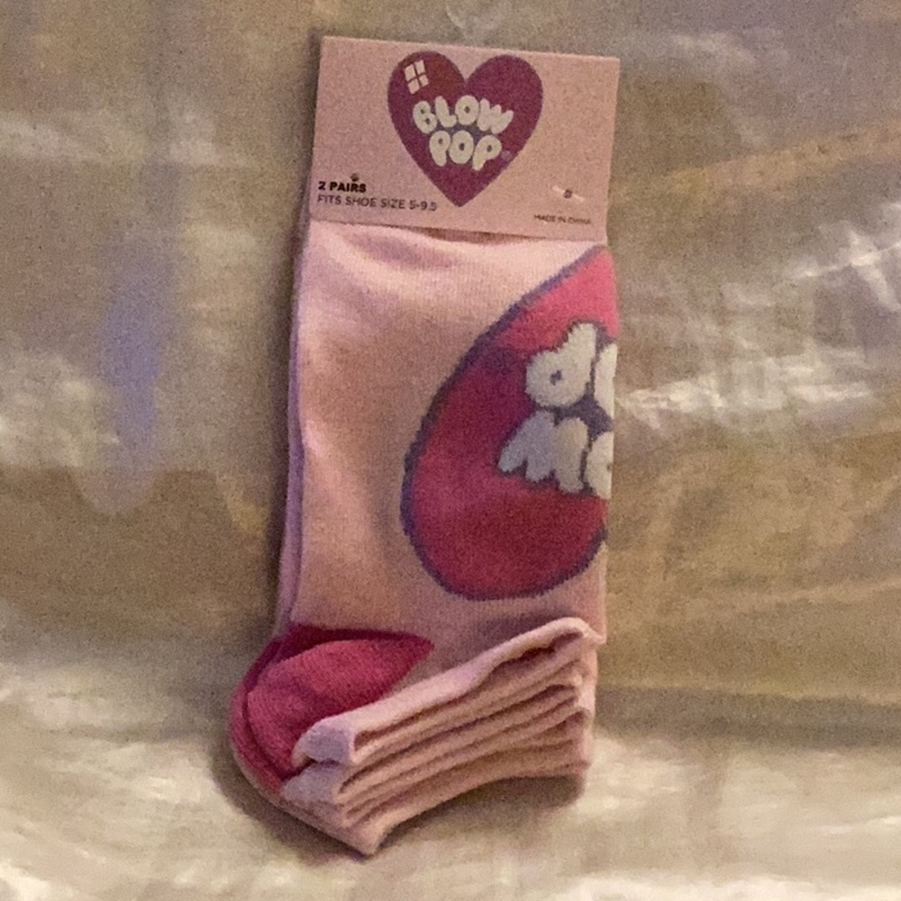 💗NWT Blow Pop Socks 2 Pairs So Much Fun To Wear 💗
